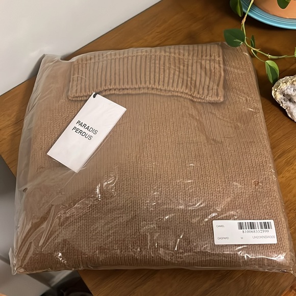 NWT paradis perdus gaspard turtleneck sweater in camel - Picture 5 of 7